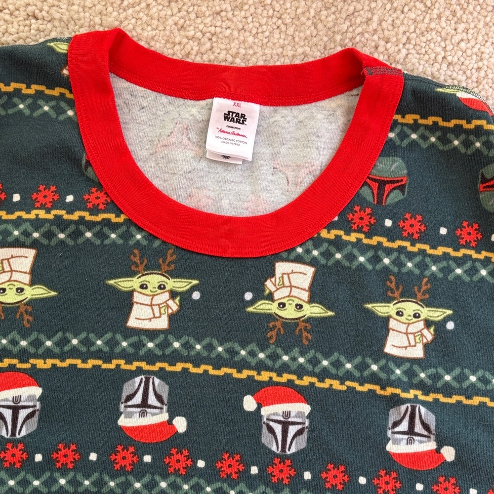 Hanna Andersson Festive Star Wars Long Sleeve PJ Top- Green and Red - Picture 7 of 16